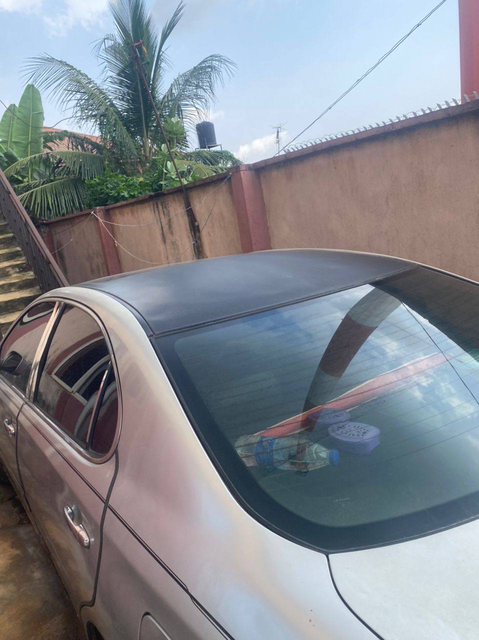 A picture of LEXUS ES300