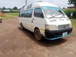 A picture of Nauza hiace zote 2rz nyekundu ml 8.5 nyeupe ml 6