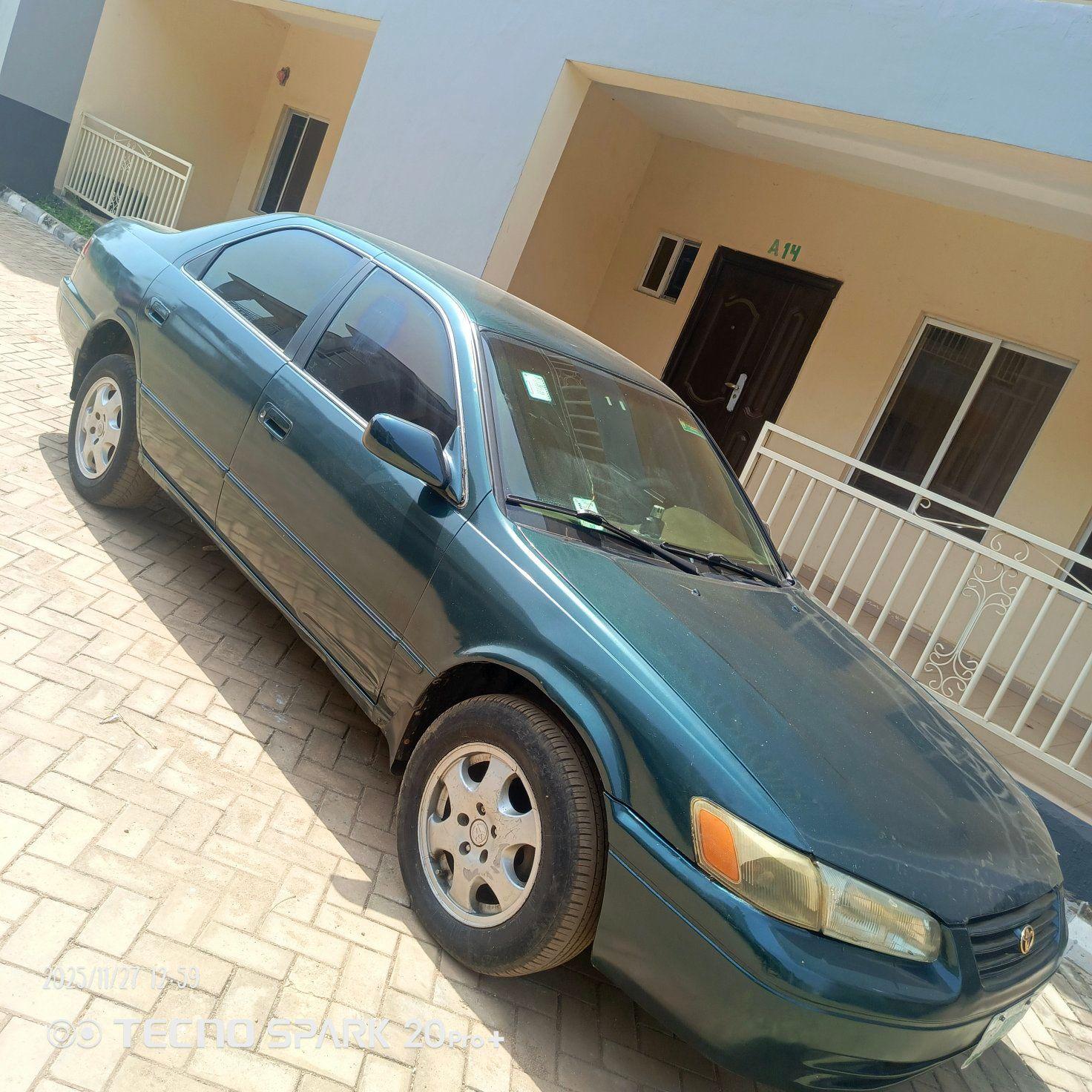 A picture of Tok standard toyota camry pencil