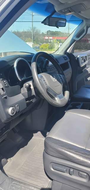 A picture of 2006 Honda Ridgeline RT Pickup 4D 5 ft