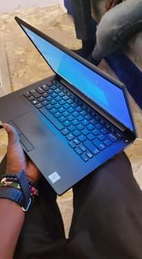 A picture of Dell latitude 7390