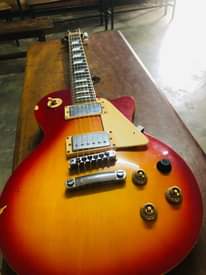 A picture of Guitar