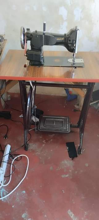 A picture of Cherehani ya kushona kupiga zigzaga na kudarizi