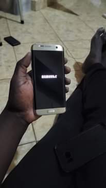 A picture of Galaxy S7 edge Duo sim 