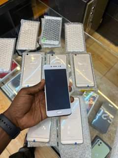 A picture of oppo x7 128gb