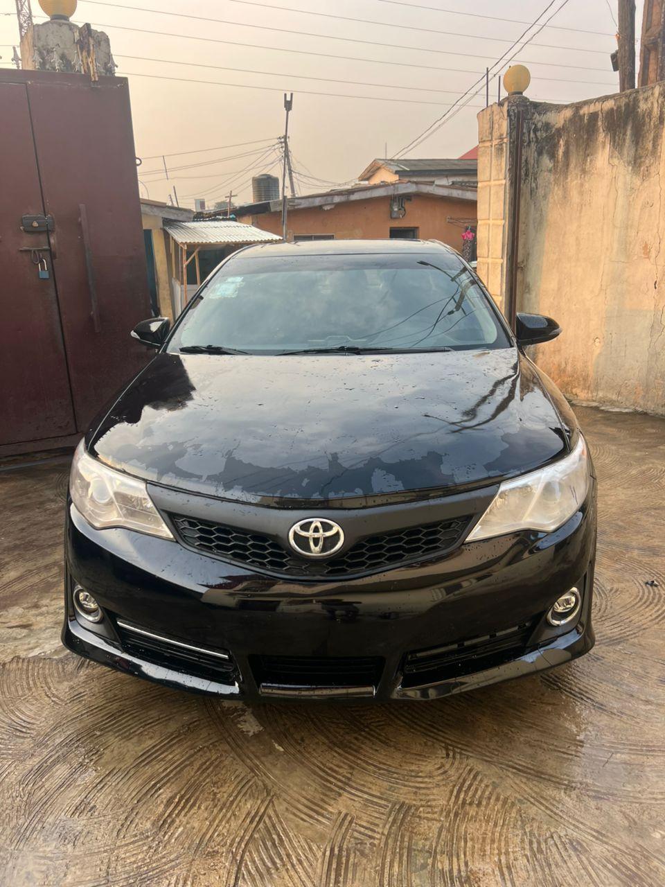 A picture of 2012 Toyota camry