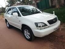A picture of TOYOTA HARRIER 2 2CC 18 000 000 UGX BARTER AND
