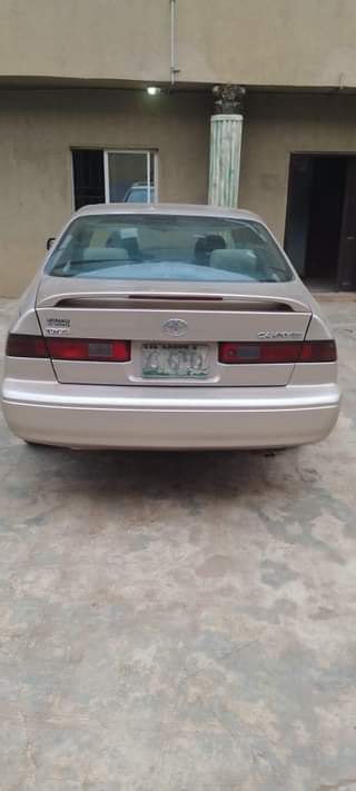 A picture of TOYOTA CAMRY