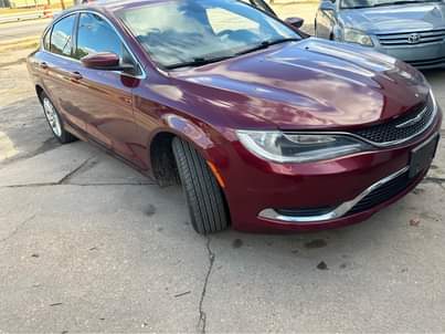 A picture of 2015 Chrysler 200 Limited Sedan 4D