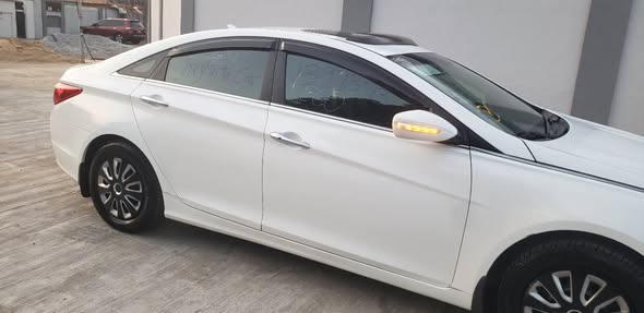 A picture of Distress sale 2011 Hyundai Sonata Limited Foreign Used Accident free