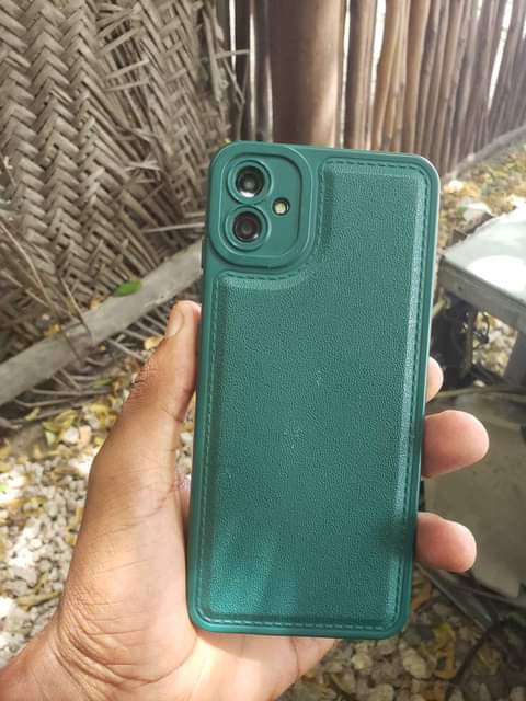 A picture of Nina iyo simu samsung a04e Na 50 000 ntapata simu
