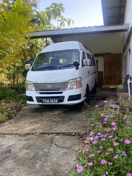 used nissan caravan