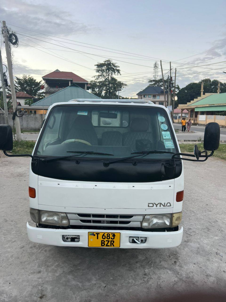 A picture of Toyota Dyna Engen 3y Milion 15.8 Cc1990 Ya 2001 Fuel