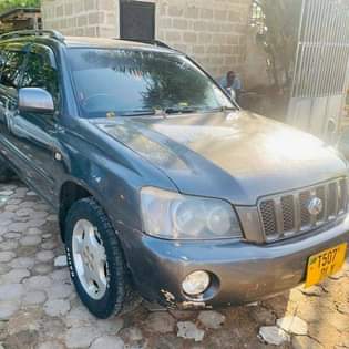 A picture of TOYOTA KLUGGER