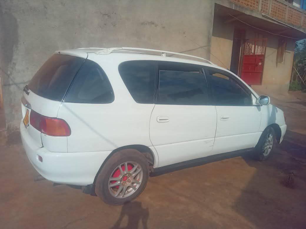 A picture of 1998 Toyota toyota