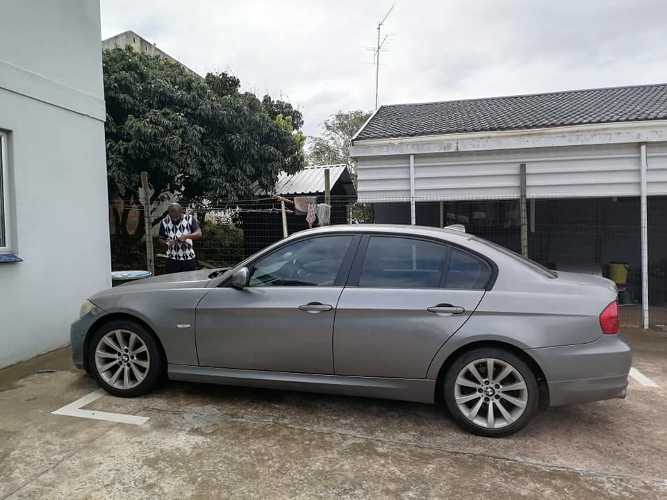 bmw 320i