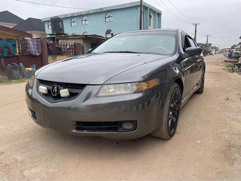 A picture of Nigeria used Acura TL 2004 model working properly nothing to