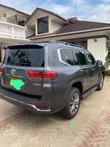 A picture of Toyota Land cruiser 0783561320 Vxr 2022 model year