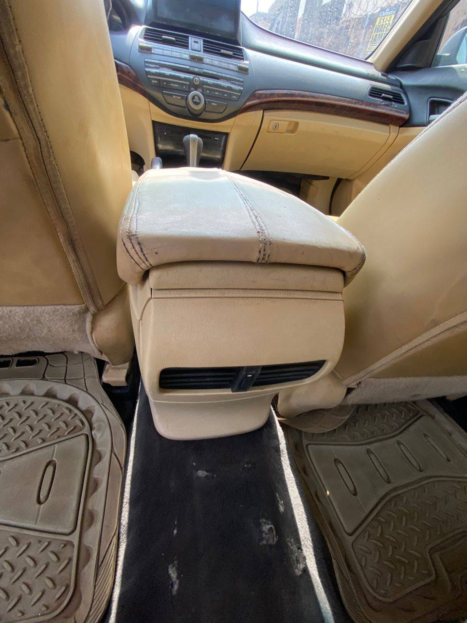 A picture of 2010 crosstour