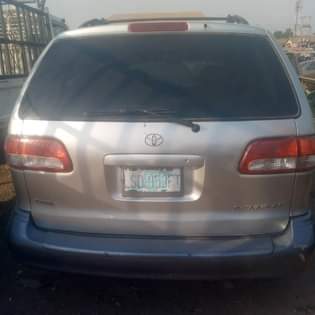 A picture of Toyota sienna 2002 clean use for sell with all documents
