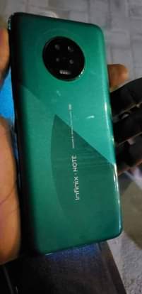 A picture of note 7 infinix