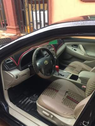 A picture of 2009 Toyota Camry with everything working perfectly nothing to fix