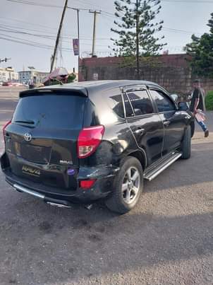 A picture of Toyota RAV4 2008