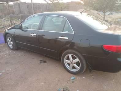 A picture of Honda Accord 2005 model aka Eod 4 sale Super Clean
