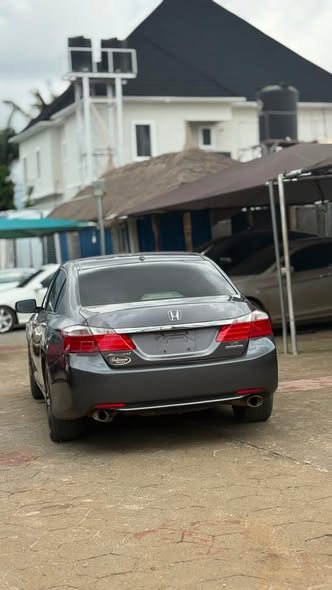 A picture of 2013 Honda honda accord