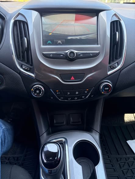 A picture of 2018 Chevrolet cruze