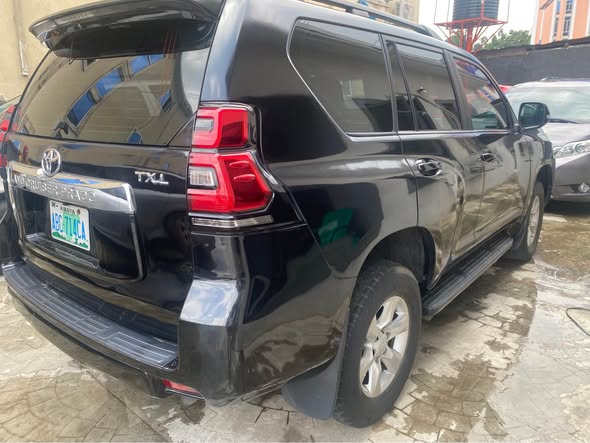 A picture of Toyota prado 2013 First body Very neat 30 000 000