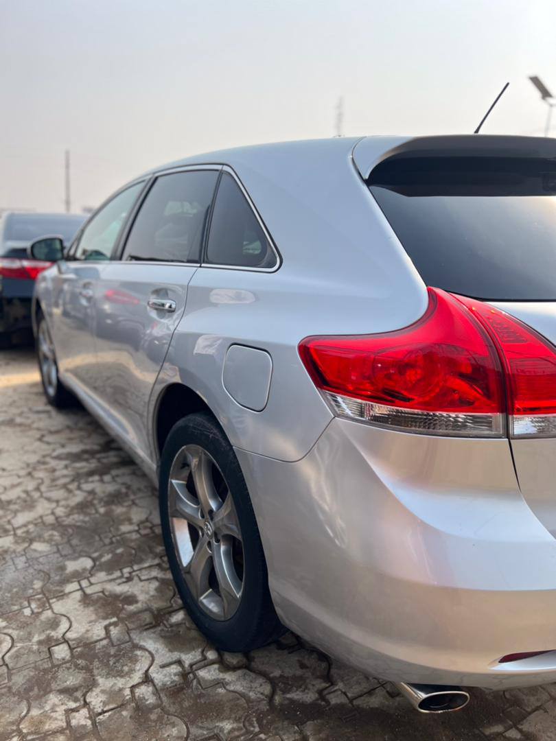 A picture of Foreign used Toyota Venza 2010 FULL OPTION