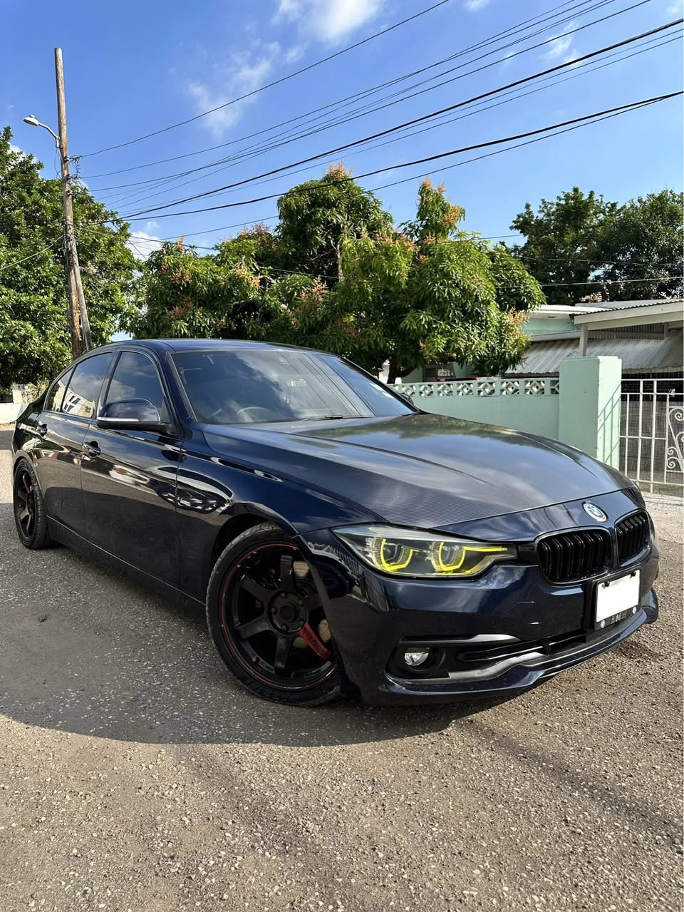 bmw 320i