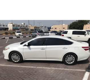 A picture of TOYOTA AVALON