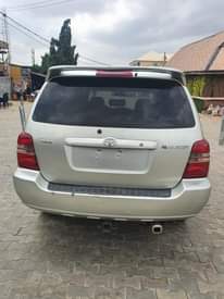 A picture of Distress Sharp highlander 2004 model with untampered engine accident free