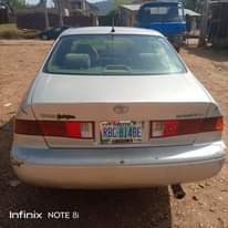 A picture of 2002 Toyota Camry LE