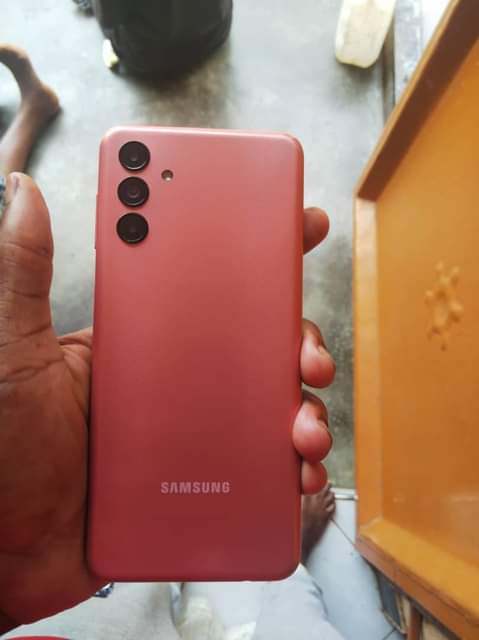 A picture of Samsung A04s