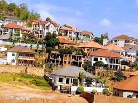 A picture of Cyino cyibaza cyiragurishwa cyiherereye Kimironko Kibagabaga