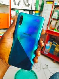 A picture of Samsung A30s