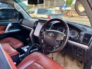 A picture of TOYOTA LAND CRUISER GX R