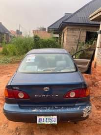 A picture of Toyota Corolla 2001
