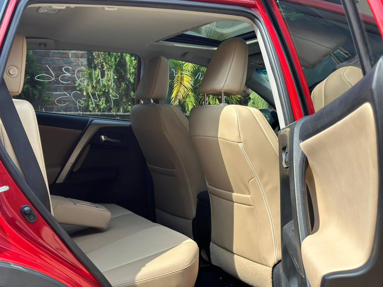 A picture of TOYOTA RAV4 LIMITED EDITION 2015 N23 800 000