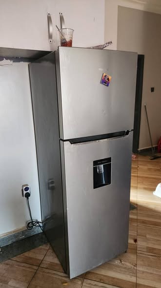 A picture of Hisense big fridge 419 litres for sell