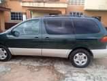 A picture of 2003 Toyota Sienna