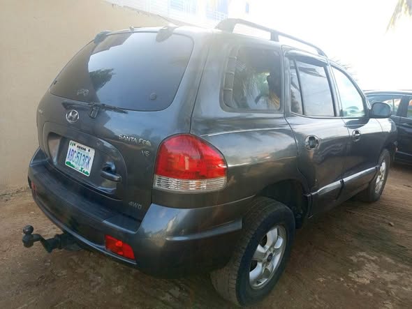 A picture of Hyundai Santafe