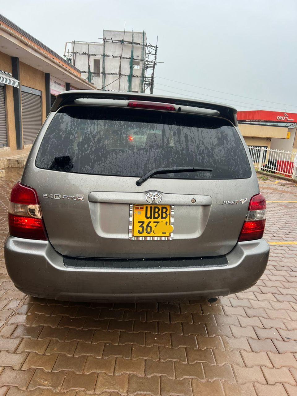 A picture of Toyota Kruger 2 4cc 22m money needed
