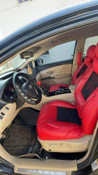 A picture of Sharp deal 2011 venza Thumpstart No pano Power boot Untampared
