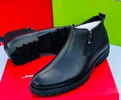 A picture of Tshs 120 000 whatsappcall 0715744451 Free delivery dar mikoani tunatuma