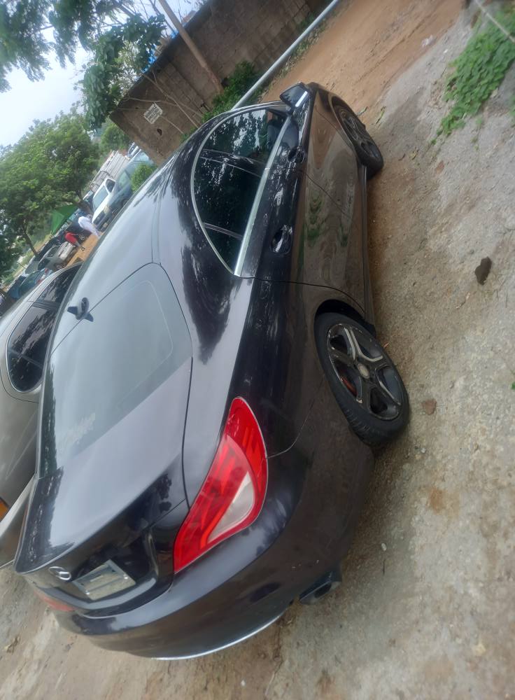A picture of Mercedes benz