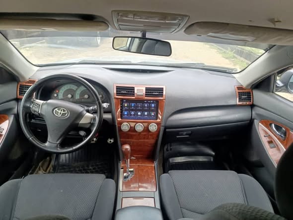 A picture of Toyota Camry 2011 08103765209